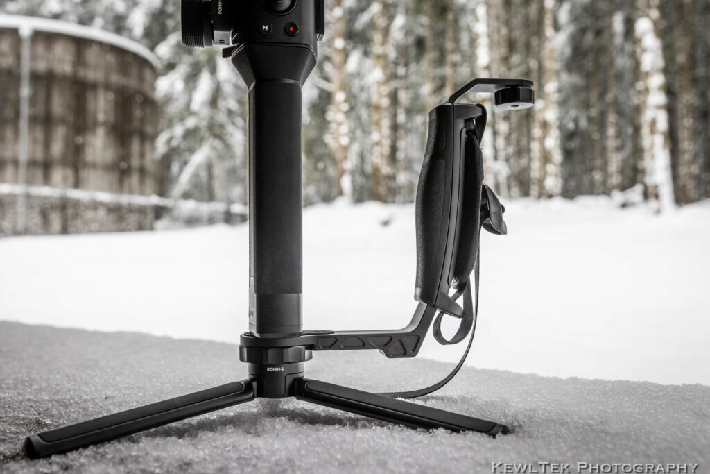 Image of the DJI Ronin-S with the Zhiyun handle added.