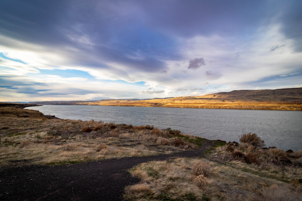 Landscape composition of the Columbia River, but with no discernible point of focus.