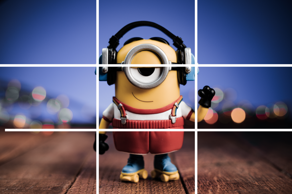 Image with rule of thirds grid lines that shows a subject in the center of the frame.